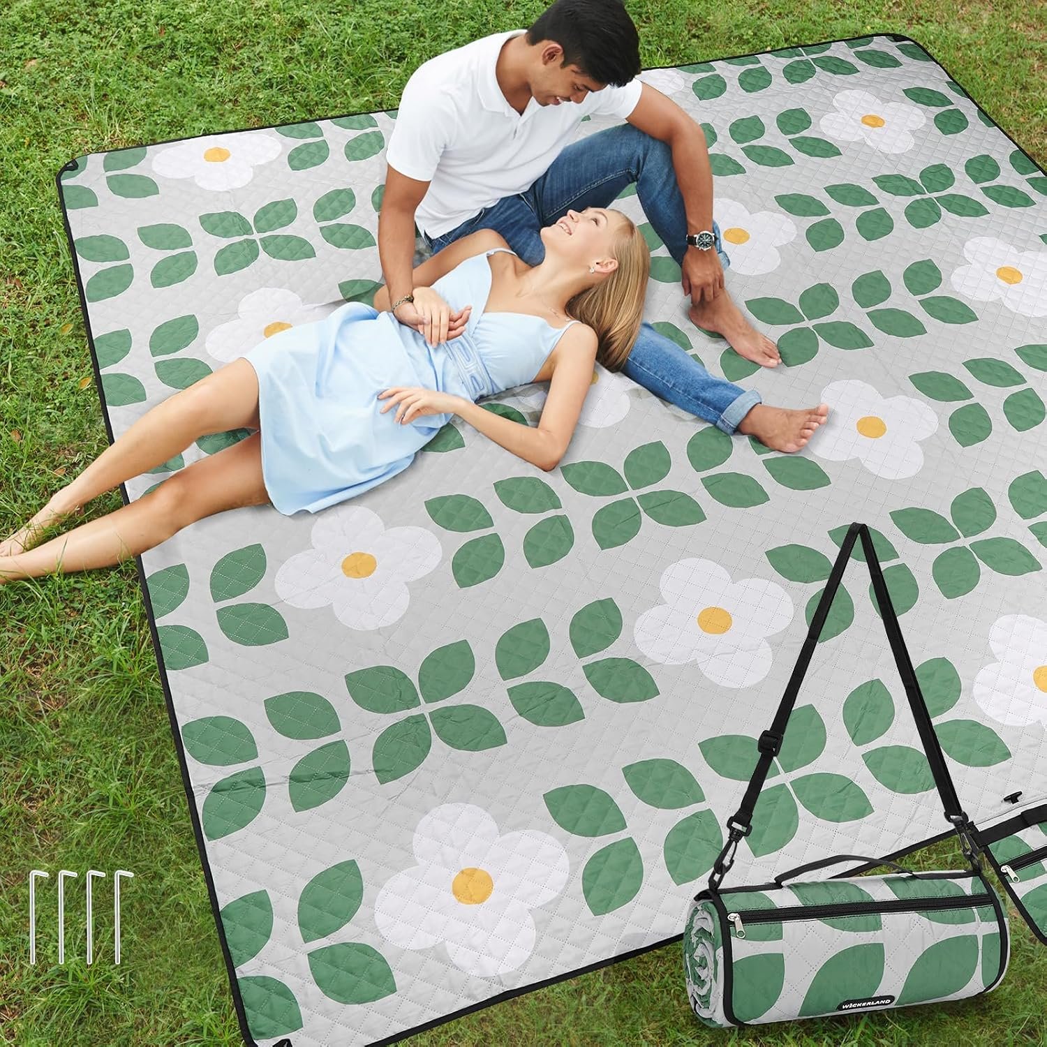 Picnic Blankets,Beach Blanket Waterproof Sandproof w/Strap,Green | 80*80in Extra Large,Machine Washable, Outdoor Blanket with Stakes for Grass Concert, Park, Lawn,Travel,Spring Summer.
