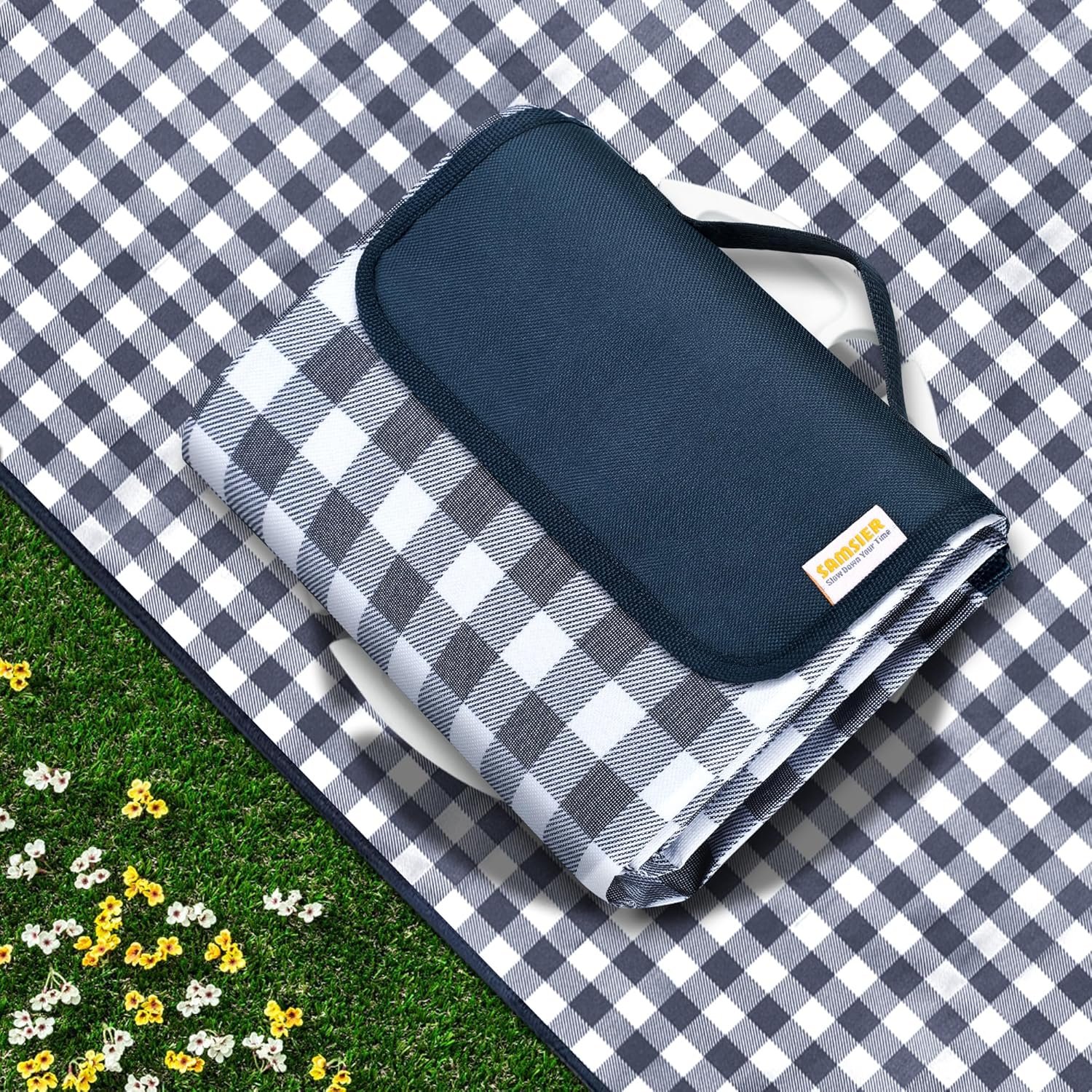 SAMSIER Outdoor Picnic Blankets Waterproof Foldable Sandproof, Large Gingham Cute Picnic Mat Washable Portable for Park Beach Camping Courtyard (Navy Blue, 60″×80″)
